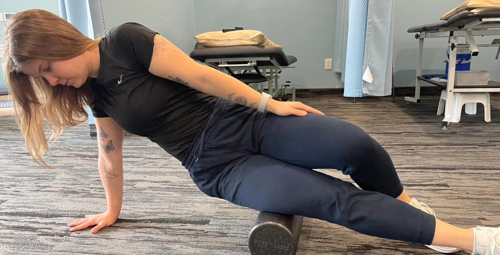 IT band foam rolling 3